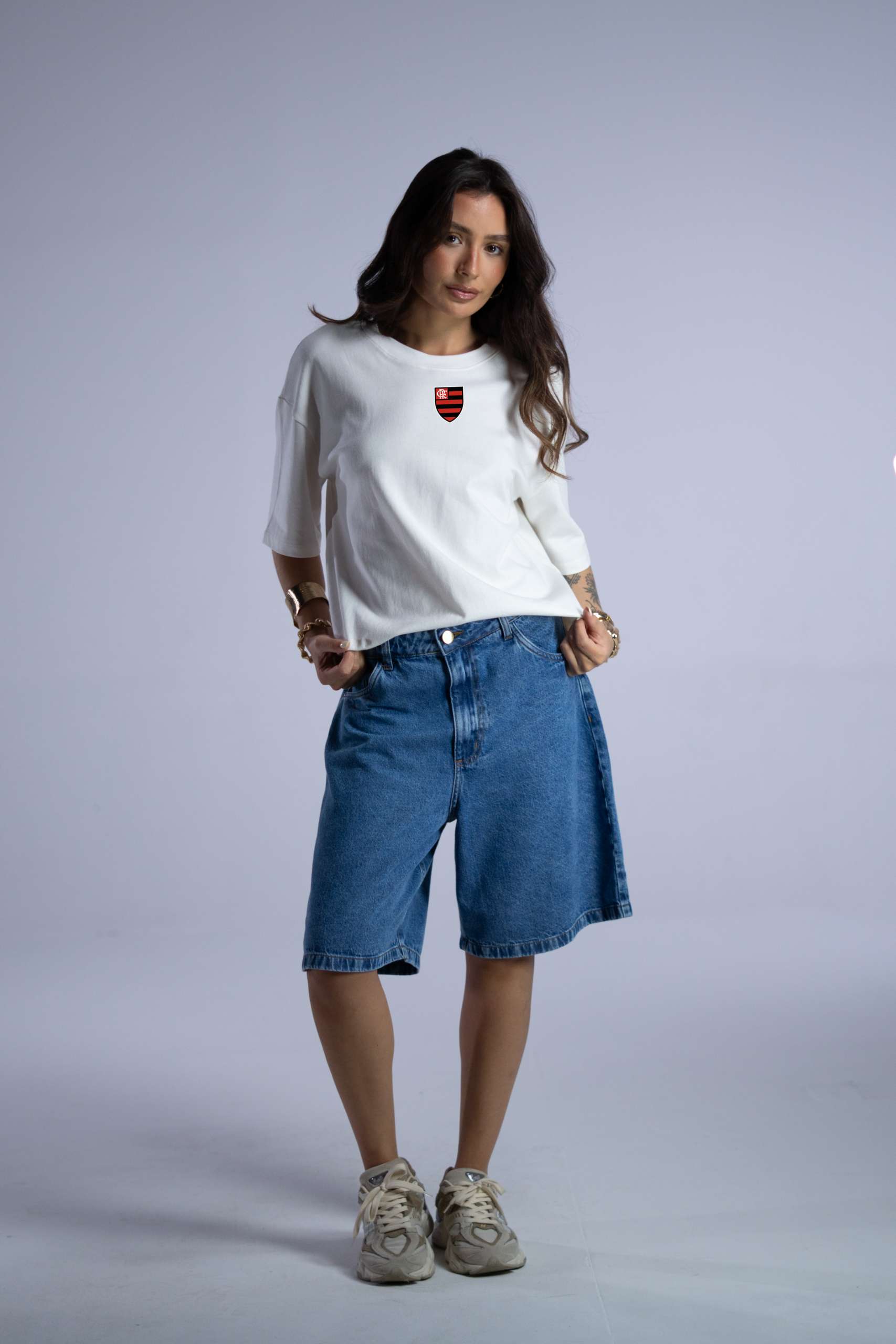 Top Cropped Over Feminino - Orgulho Vermelho e Preto